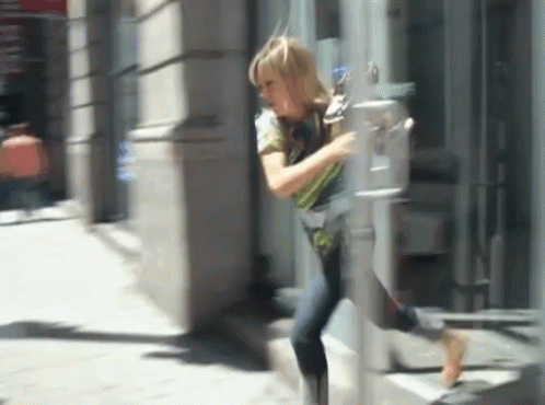 Dee Versus Car animated GIF