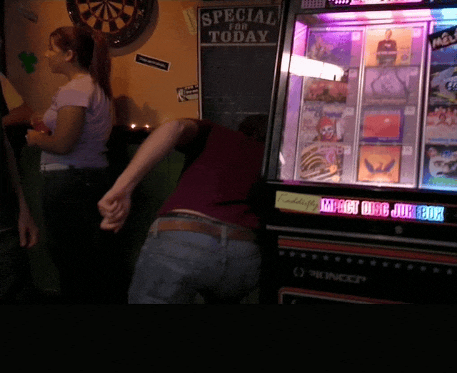 Glenn Howerton in It's Always Sunny in Philadelphia (2005), captioned "Everybody, out!", Alarmed and Panicked reaction animated GIF